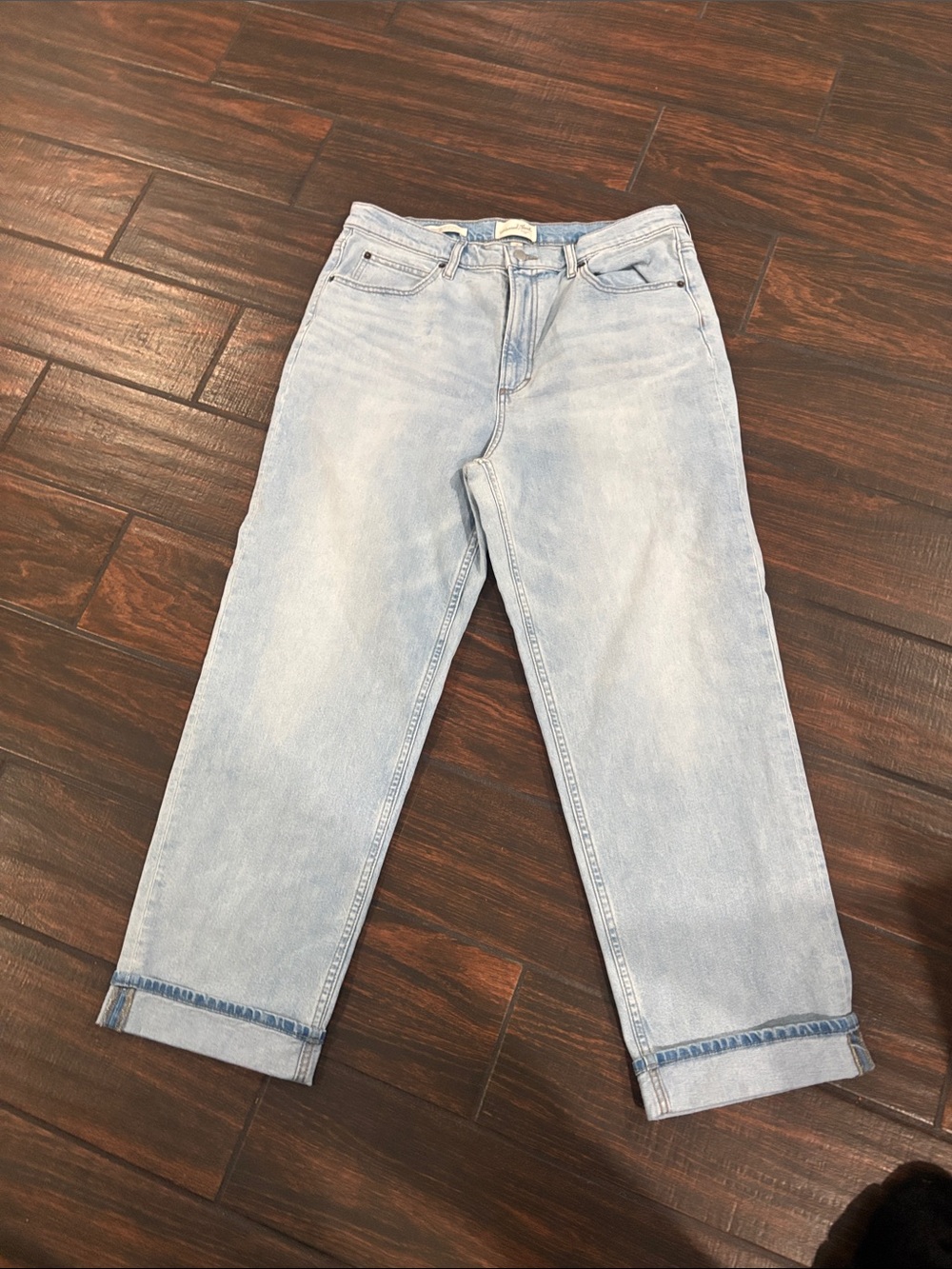 Universal Thread Light Wash Cropped Ankle Jeans
